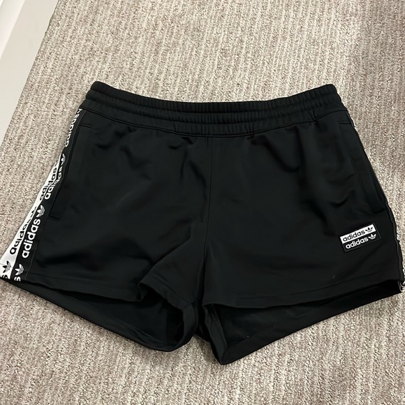 Adidas Original Casual Shorts - Picture 1 of 5